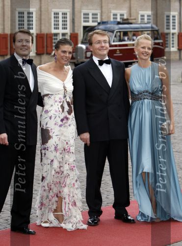 Apeldoorn 1 september 2007
Prins Willem Alexander viert zijn 40e verjaardag op paleis het Loo met Maxima Alexia Ariane en Amalia. Prins Friso met Mabel Wisse Smit en Prins Constantijn en Prinses Laurentien