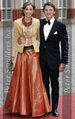 Apeldoorn 1 september 2007
Prins Willem Alexander viert zijn 40e verjaardag op paleis het Loo met Maxima Alexia Ariane en Amalia. Prins Maurits en Prinses Marilene