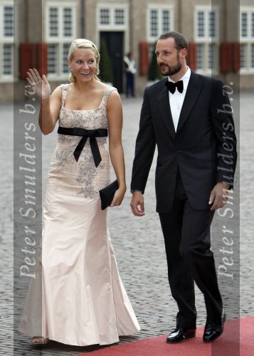 Apeldoorn 1 september 2007
Prins Willem Alexander viert zijn 40e verjaardag op paleis het Loo met Maxima Alexia Ariane en Amalia. Prinses Mette Marit met Prins Haakon