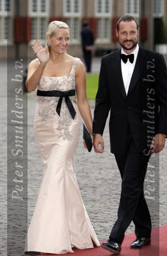 Apeldoorn 1 september 2007
Prins Willem Alexander viert zijn 40e verjaardag op paleis het Loo met Maxima Alexia Ariane en Amalia. Prinses Mette Marit met Prins Haakon