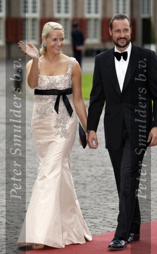Apeldoorn 1 september 2007
Prins Willem Alexander viert zijn 40e verjaardag op paleis het Loo met Maxima Alexia Ariane en Amalia. Prinses Mette Marit met Prins Haakon