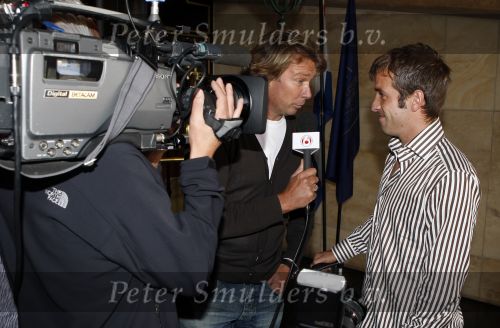 Noordwijk 20 augustus 2007
De spelers van het nederlands elftal verzamelen in hotel huis ter duin voor de oefenwedstrijd tegen zwitserland. Rafael v d Vaart en Hans Kraay jr