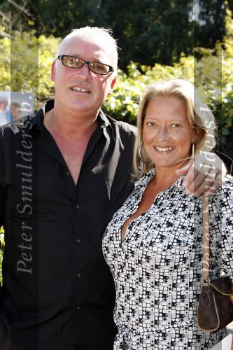 Laren/ Eemnes 29 augustus 2007
Willibrord Frequin en zijn Suzanne trouwen. Ze vertrekken vanaf thuis met koets naar de theetuin. Rene v d Gijp met vrouw
