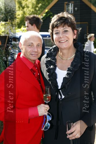 Laren/ Eemnes 29 augustus 2007
Willibrord Frequin en zijn Suzanne trouwen. Ze vertrekken vanaf thuis met koets naar de theetuin. Ronald Kolk en Rita Verdonk