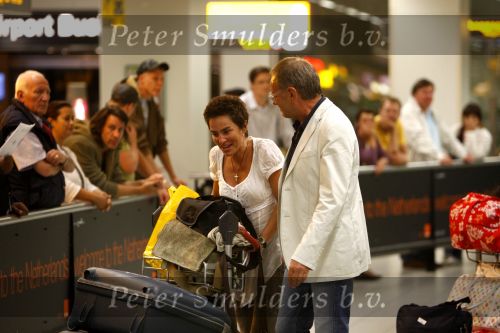 Schiphol 15 augustus 2007
Rob de Nijs en zijn vriendin Henriette komen terug van vakantie in Spanje.