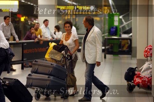 Schiphol 15 augustus 2007
Rob de Nijs en zijn vriendin Henriette komen terug van vakantie in Spanje.