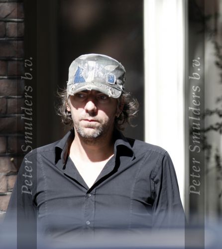 Amsterdam 30 augustus 2008
Ruud de Wild met petje op.