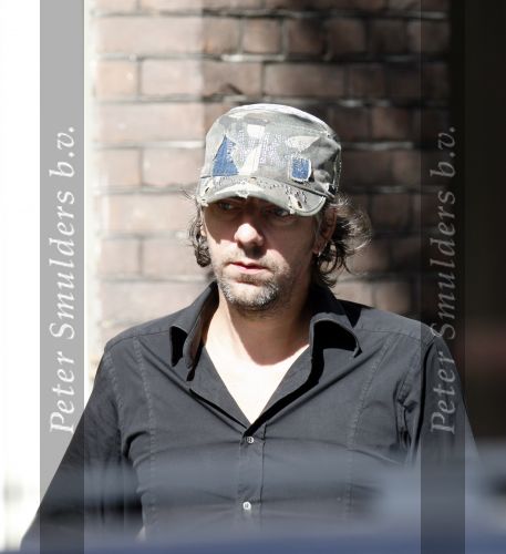Amsterdam 30 augustus 2008
Ruud de Wild met petje op.