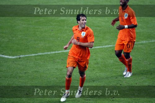 Amsterdam 8 september 2007
kwalificatieduel voor EK tussen Nederland en Bulgarije in de amsterdam arena. Nederland wint met 2-0. Ruud v Nistelrooy blij na zijn doelpunt