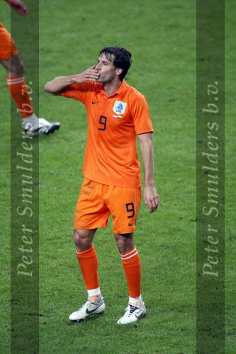 Amsterdam 8 september 2007
kwalificatieduel voor EK tussen Nederland en Bulgarije in de amsterdam arena. Nederland wint met 2-0. Ruud v Nistelrooy blij na doelpunt