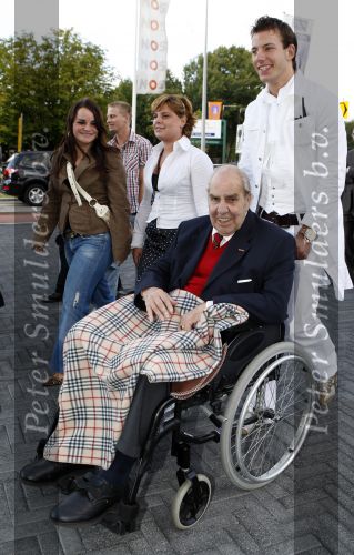 Hilversum 17 augustus 2007
Presentatie straatnamen Willem Duys Willem v Kooten en Mies Bouwman op het mediapark