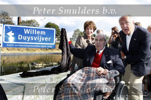 Hilversum 17 augustus 2007
Presentatie straatnamen Willem Duys Willem v Kooten en Mies Bouwman op het mediapark