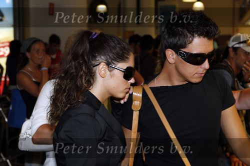 Ibiza 5 september 2007
Jan Smit en zijn vriendin Yolanthe Cabau v Kasbergen vertrekken teru naar Nederland na de begrafenis van haar vader.