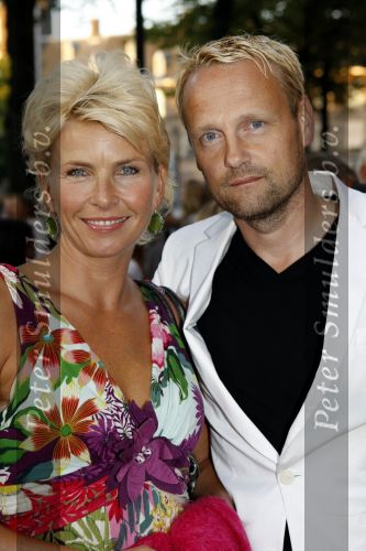 Den Haag 31 augustus 2009
Premiere het leven uit een dag in Pathe den haag. Anita Witzier met vriend
Peter Smulders bv