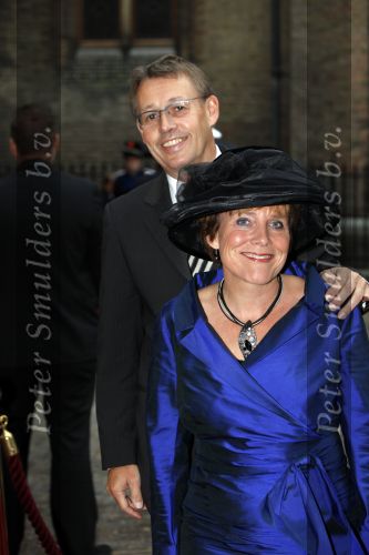 Den Haag 15 september 2009
Prinsjesdag op het binnenhof met alle hoedjes. Ank Bijleveld met man
Peter Smulders bv