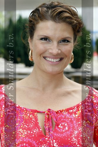Amsterdam 11 augustus 2009
Presentatie cast mama Mia bij strand zuid met oa Lone v Roosendaal Bas Westerweel John Vooijgd en Anouk v Nes.
Peter Smulders bv