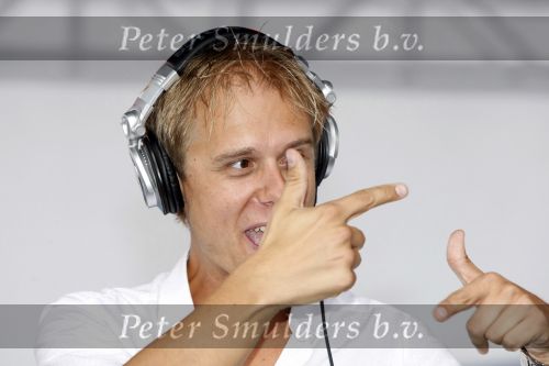 New York 12 september 2009
Armin van Buuren draait op Governor\'s island voor Prins Willem Alexander en prinses Maxima.
Peter Smulders bv