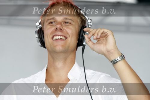 New York 12 september 2009
Armin van Buuren draait op Governor\'s island voor Prins Willem Alexander en prinses Maxima.
Peter Smulders bv
