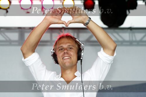 New York 12 september 2009
Armin van Buuren draait op Governor\'s island voor Prins Willem Alexander en prinses Maxima.
Peter Smulders bv