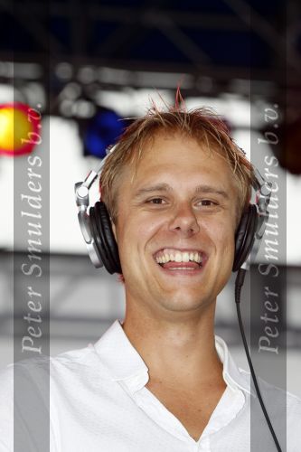 New York 12 september 2009
Armin van Buuren draait op Governor\'s island voor Prins Willem Alexander en prinses Maxima.
Peter Smulders bv