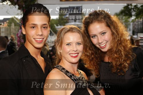 Amsterdam 13 september 2009
Premiere mamma mia in carre. Babette v Veen met kinderen van Bas
Peter Smulders bv