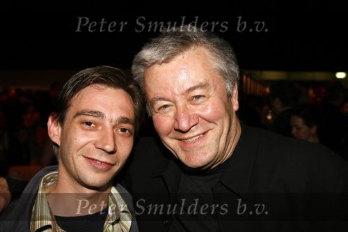 Rotterdam 22 mei 2006
Johnny Kraaykamp musical awards in ahoy.
Barrie Stevens met vriend