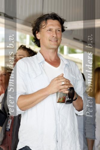 Amsterdam 11 augustus 2009
Presentatie cast mama Mia bij strand zuid met oa Lone v Roosendaal Bas Westerweel John Vooijgd en Anouk v Nes.
Peter Smulders bv