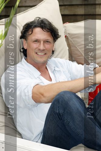 Amsterdam 11 augustus 2009
Presentatie cast mama Mia bij strand zuid met oa Lone v Roosendaal Bas Westerweel John Vooijgd en Anouk v Nes.
Peter Smulders bv