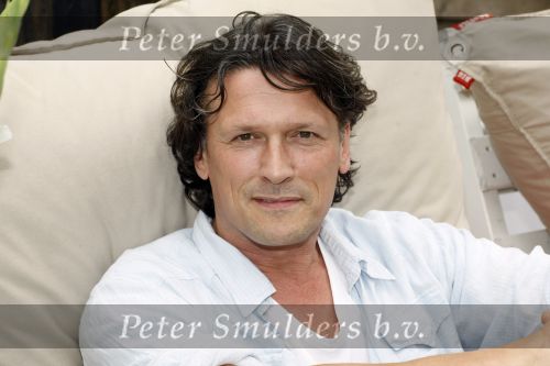 Amsterdam 11 augustus 2009
Presentatie cast mama Mia bij strand zuid met oa Lone v Roosendaal Bas Westerweel John Vooijgd en Anouk v Nes.
Peter Smulders bv