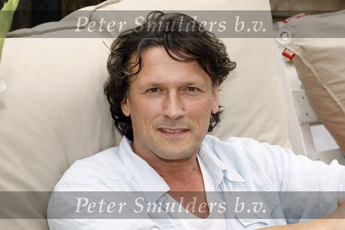 Amsterdam 11 augustus 2009
Presentatie cast mama Mia bij strand zuid met oa Lone v Roosendaal Bas Westerweel John Vooijgd en Anouk v Nes.
Peter Smulders bv