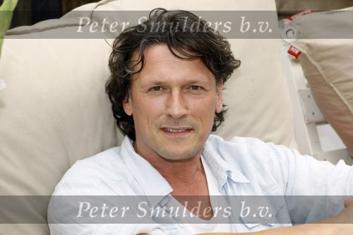Amsterdam 11 augustus 2009
Presentatie cast mama Mia bij strand zuid met oa Lone v Roosendaal Bas Westerweel John Vooijgd en Anouk v Nes.
Peter Smulders bv