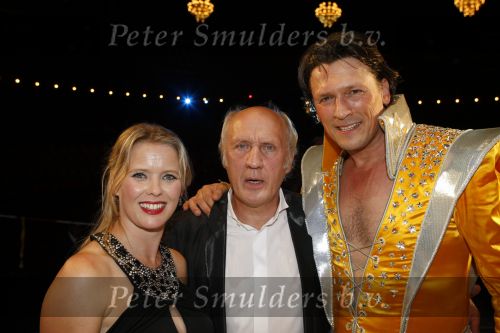 Amsterdam 14 september 2009
Premiere Mamma Mia in Carre.Bas Westerweel met Babette v Veen en Herman v Veen
Peter Smulders bv