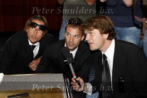 Amsterdam 17 augustus 2009
Presentatie cast musical Pipo bij focus studio\'s. Beua v Erven Dorens voor zijn nieuwe programma CQC
Peter Smulders bv