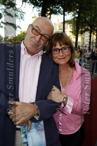 Den Haag 31 augustus 2009
Premiere het leven uit een dag in Pathe den haag.Berny Bos met zijn vrouw
Peter Smulders bv