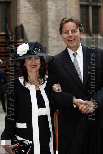 Den Haag 15 september 2009
Prinsjesdag op het binnenhof met alle hoedjes. Bert Koenders met zijn vrouw
Peter Smulders bv