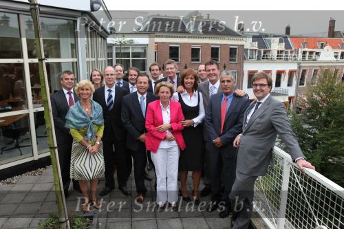 Amsterdam, 26 Augus 2009
Kontraktondertekening voor verkoop Holkema Group