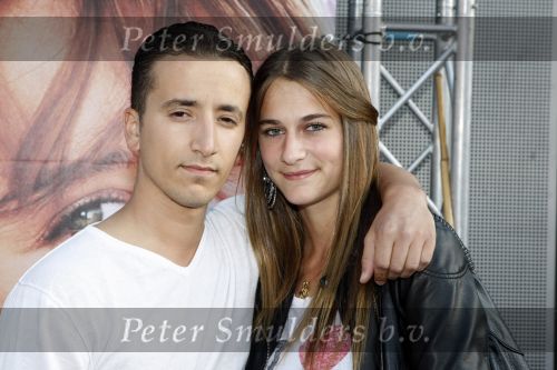 Amsterdam 17 augustus 2009
Premiere Hannah Montana in pathe arena. Charlotte ten Brink dochter van Robert met haar vriend ... acteur in spangas
Peter Smulders bv