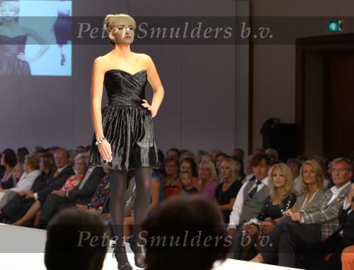 Amsterdam, 30 Augustus 2009
Modeshow Paul Schulten waar ook Christina Curry, de dochter van Adam en Patricia Paay als mannequin liep.

Peter Smulders BV