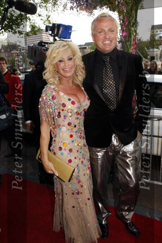Amsterdam 13 september 2009
Premiere mamma mia in carre. Connie Breukhoven met Gordon
Peter Smulders bv