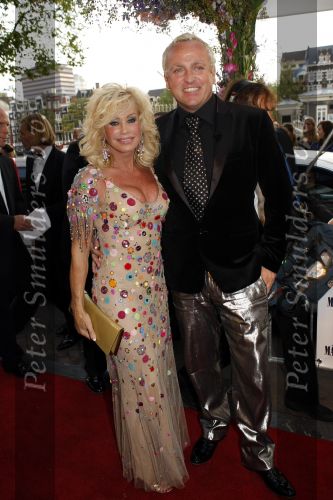 Amsterdam 13 september 2009
Premiere mamma mia in carre. Connie Breukhoven met Gordon
Peter Smulders bv