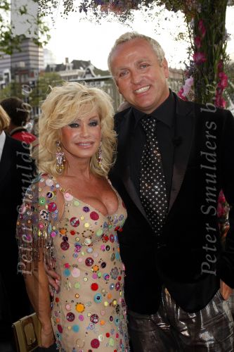 Amsterdam 13 september 2009
Premiere mamma mia in carre. Connie Breukhoven met Gordon
Peter Smulders bv