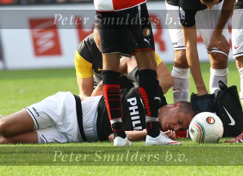 Rotterdam, 20 September 2009
Kompetitiewedstrijd Feyenoord-PSV, eindstand 1-3 Seizoen 2009/2010
Blessurebehandeling Danny Koevermans door fysiotherapeut Cees v d Linden