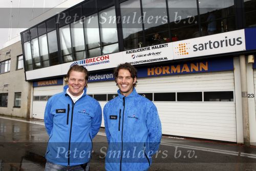 Zandvoort 2 september 2009
Jurgen Gommeren haalt zijn racelicentie in 1 dag op circuit Zandvoort.
Peter Smulders bv