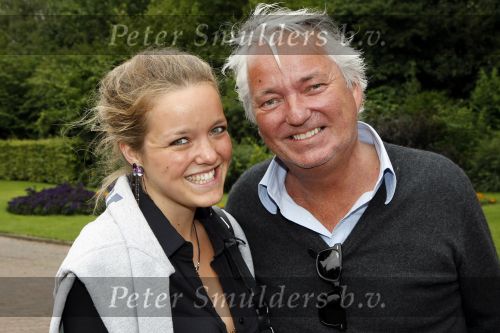 Kaatsheuvel 2 augustus 2009
Premiere show in de efteling. Dick Beyer met dochter
Peter Smulders bv
