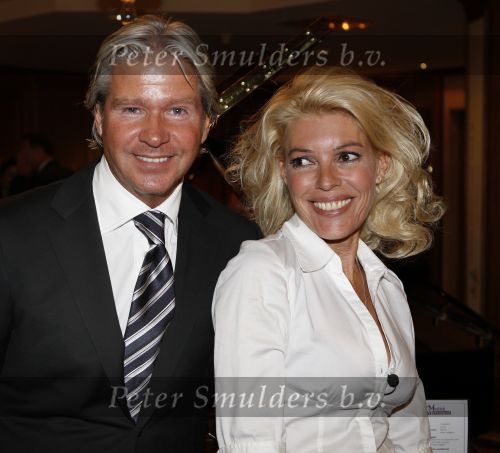 Noordwijk, 28 Augustus 2009
Miljonair Fair bij Hotel Huis ter Duin
Dries Roelvink en Judith Osborn
Foto Peter Smulders BV