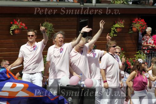 Amsterdam 1 augustus 2009
Gay pride op de amsterdamse grachten. Ed Nijpels en Frits Huffnagel
Peter Smulders bv