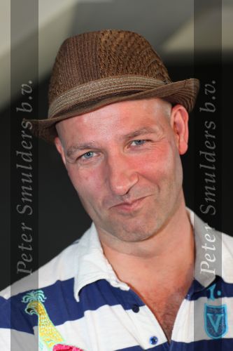 Bussim, 24 Augustus 2009
\'t Spant Perspresentatie RTL Winetrseizoen 2009/2010
Eddy Zoey
Foto Peter Smulders