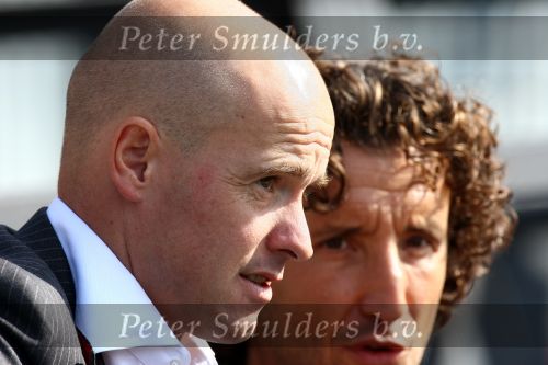 Rotterdam, 20 September 2009
Kompetitiewedstrijd Feyenoord-PSV, eindstand 1-3 Seizoen 2009/2010
Jan Joost v Gangelen met Erik ten Hag