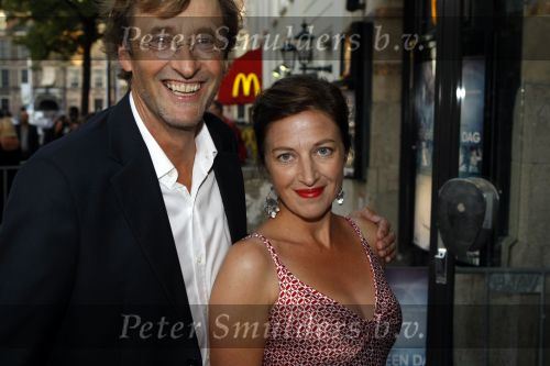 Den Haag 31 augustus 2009
Premiere het leven uit een dag in Pathe den haag. Ferry Mingele met vrouw
Peter Smulders bv