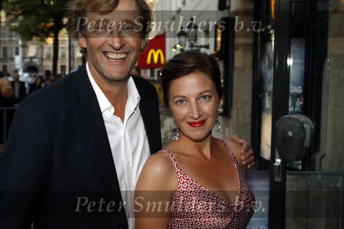 Den Haag 31 augustus 2009
Premiere het leven uit een dag in Pathe den haag. Ferry Mingele met vrouw
Peter Smulders bv